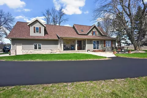 1608 E Lake Jessie Rd SE, Alexandria, MN 56308