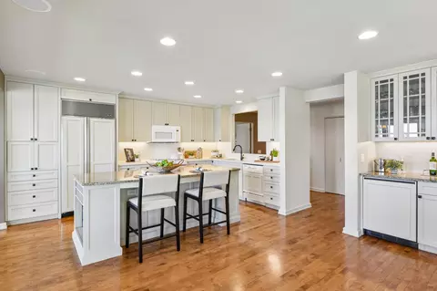Kitchen - 4770 Manitou Rd, Excelsior, MN 55331 photo 2 of 3