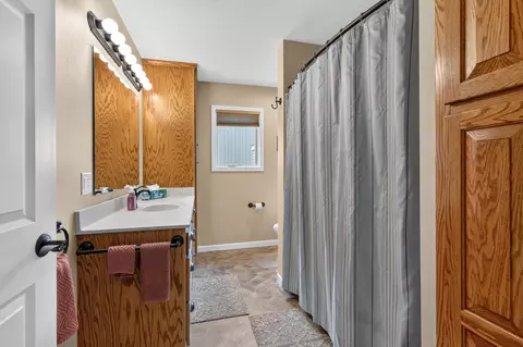 Bath - 14470 Buley Ave, Brainerd, MN 56401 photo 6 of 6