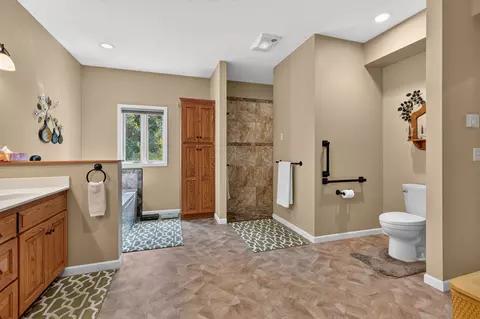 Bath - 14470 Buley Ave, Brainerd, MN 56401 photo 3 of 6