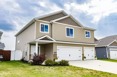 3005 38th Ave S, Moorhead, MN 56560