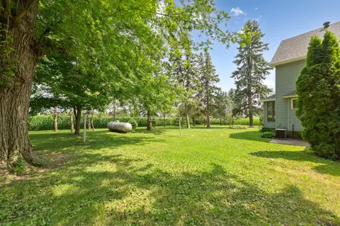 Exterior - 851 450th St, Kenyon, MN 55946 photo 6 of 16