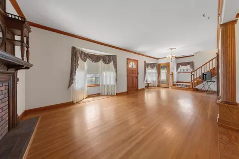 Living - 851 450th St, Kenyon, MN 55946 photo 5 of 11