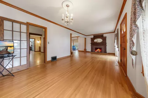Living - 851 450th St, Kenyon, MN 55946 photo 2 of 11
