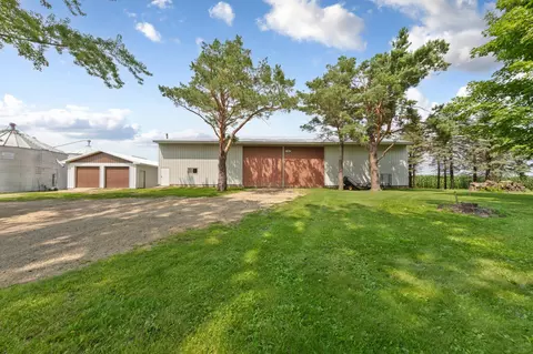 Exterior - 851 450th St, Kenyon, MN 55946 photo 15 of 16
