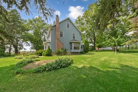 Exterior - 851 450th St, Kenyon, MN 55946 photo 8 of 16