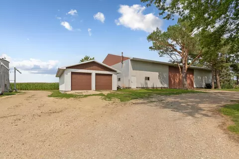 Exterior - 851 450th St, Kenyon, MN 55946 photo 14 of 16