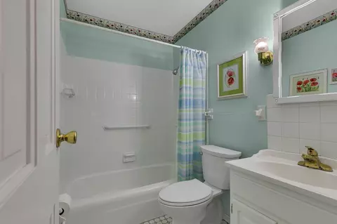 Bath - 1720 Cherry Ln, Saint Cloud, MN 56304 photo 2 of 2