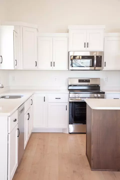 Kitchen - 6317 83 Ave, Horace, ND 58047 photo 5 of 5