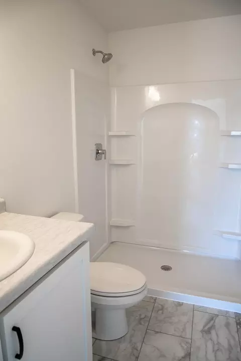 Bath - 6317 83 Ave, Horace, ND 58047 photo 2 of 3