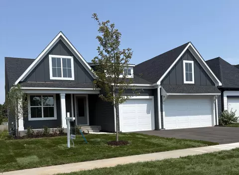 4048 Arbor Dr, Woodbury, MN 55129
