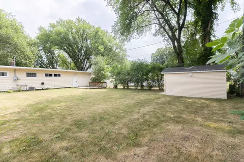 Exterior - 1017 18th St S, Fargo, ND 58103 photo 5 of 6