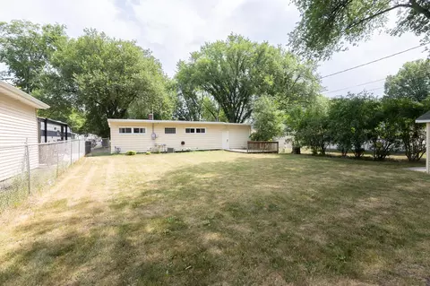 Exterior - 1017 18th St S, Fargo, ND 58103 photo 4 of 6