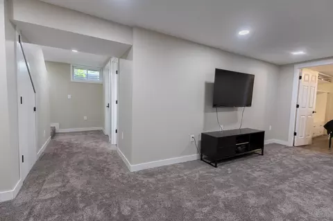 Entry Way - 1017 18th St S, Fargo, ND 58103 photo 3 of 3