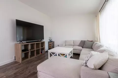 Living - 1017 18th St S, Fargo, ND 58103 photo 1 of 1