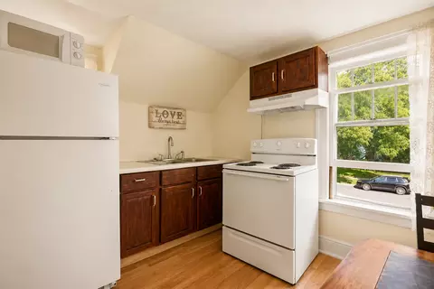 Kitchen - 529 9th St NW, Willmar, MN 56201 photo 3 of 3