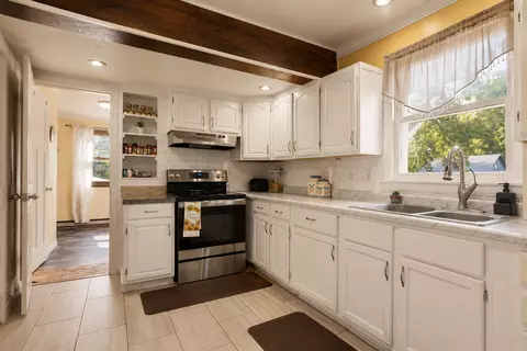 Kitchen - 529 9th St NW, Willmar, MN 56201 photo 2 of 3