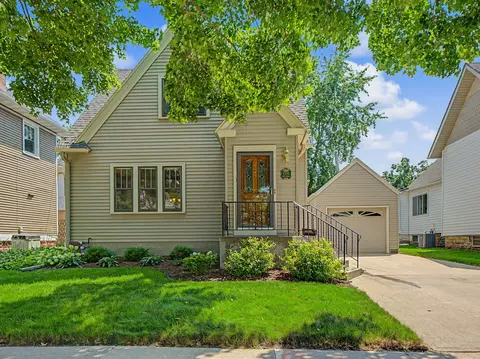 1206 1st St NW, Rochester, MN 55901