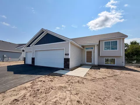 37528 Greenway Ave, North Branch, MN 55056