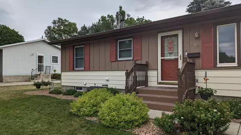 Exterior - 109 12th St NW, Faribault, MN 55021 photo 4 of 9