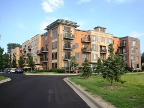 1070 Grandview Ct NE #119, Columbia Heights, MN 55421