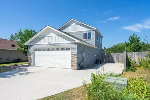 Exterior - 818 Holton Ave, Brainerd, MN 56401 photo 9 of 12