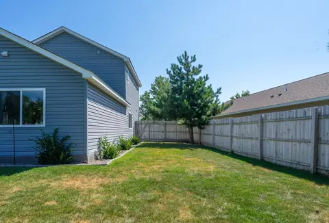 Exterior - 818 Holton Ave, Brainerd, MN 56401 photo 5 of 12