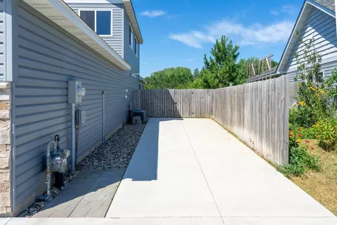 Exterior - 818 Holton Ave, Brainerd, MN 56401 photo 6 of 12