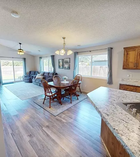Dining - 818 Holton Ave, Brainerd, MN 56401 photo 2 of 3