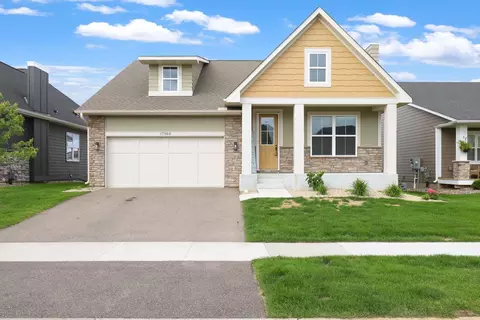 17989 Gresford Ln, Lakeville, MN 55044