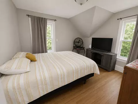 Bedroom - 816 3rd St SE, Willmar, MN 56201 photo 2 of 3