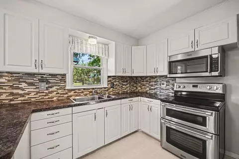 8439 Colfax Ave S, Bloomington, MN 55420