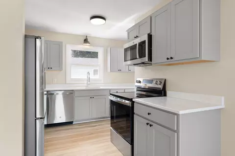 Kitchen - 103 11th Ave SW, Austin, MN 55912 photo 1 of 6