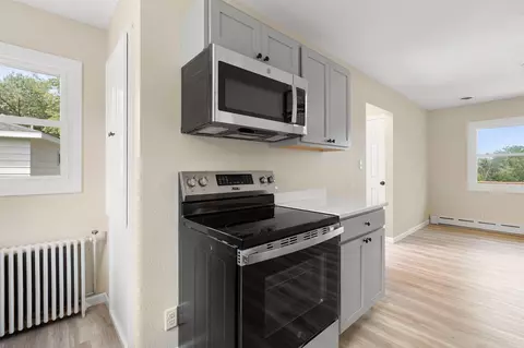 Kitchen - 103 11th Ave SW, Austin, MN 55912 photo 6 of 6