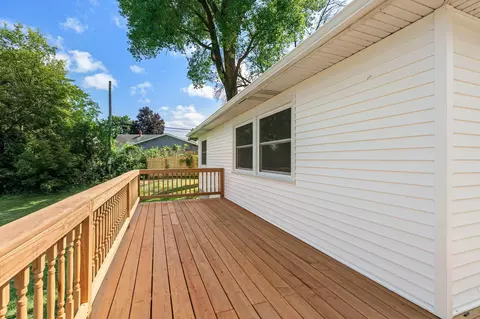 Exterior - 103 11th Ave SW, Austin, MN 55912 photo 9 of 12