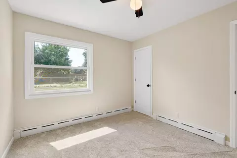 Bedroom - 103 11th Ave SW, Austin, MN 55912 photo 2 of 6