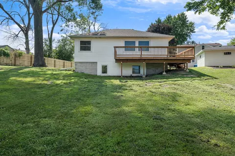 Exterior - 103 11th Ave SW, Austin, MN 55912 photo 3 of 12