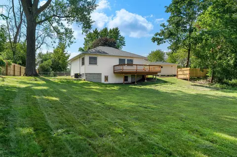 Exterior - 103 11th Ave SW, Austin, MN 55912 photo 7 of 12