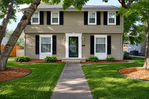 1857 Ford Pkwy, Saint Paul, MN 55116