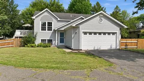 17604 Lorence Way, Eden Prairie, MN 55346
