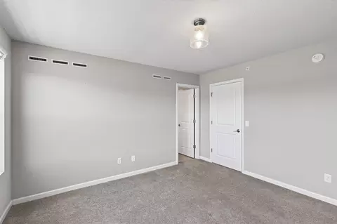 Bedroom - 2531 Paddock Path, Shakopee, MN 55379 photo 4 of 4