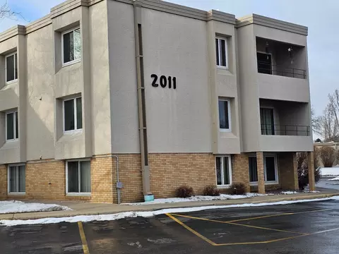 2011 Viking Dr NW #15, Rochester, MN 55901