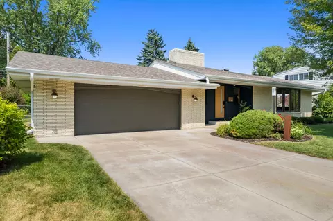 3317 Wendhurst Ave, Saint Anthony, MN 55418