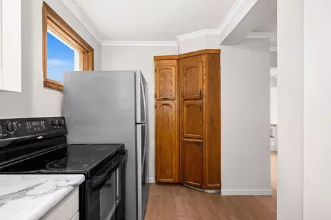 Kitchen - 1027 E 9th St, Duluth, MN 55805 photo 1 of 2