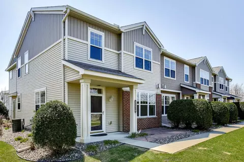 3331 Cherry Ln #D, Woodbury, MN 55129