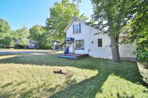 Exterior - 624 N 10th St, Brainerd, MN 56401 photo 2 of 4