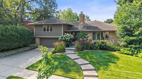 1324 Bohland Pl, Saint Paul, MN 55116