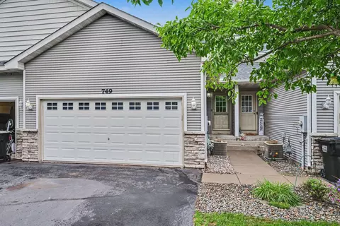 749 Park Brook Rd NW, Isanti, MN 55040