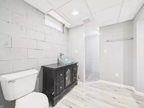 Bath - 122 30th Ave N, Saint Cloud, MN 56303 photo 2 of 2