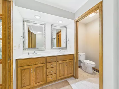 Bath - 2527 Colony Cir, Saint Cloud, MN 56303 photo 3 of 13